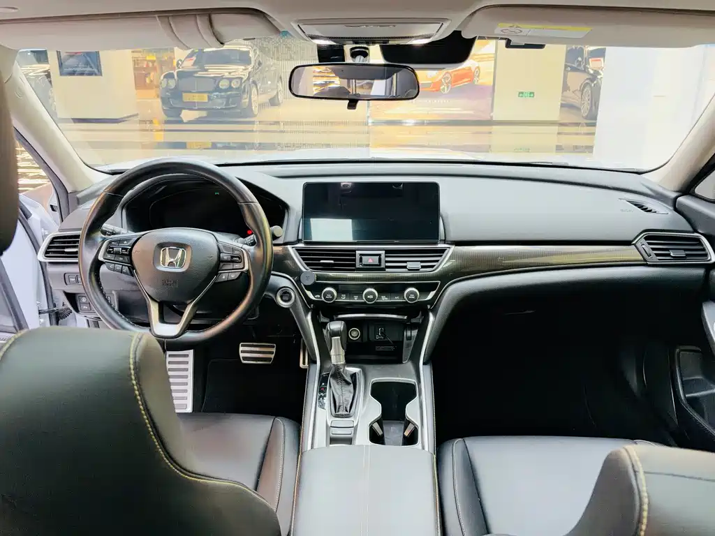 Honda Accord — миниатюра 11