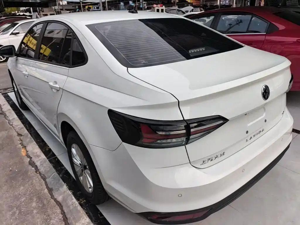 Volkswagen Lavida — миниатюра 5