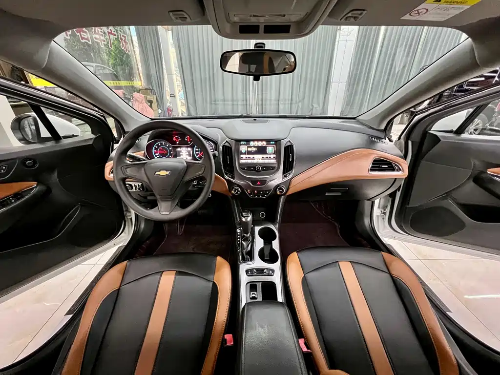 Chevrolet Cruze — миниатюра 16