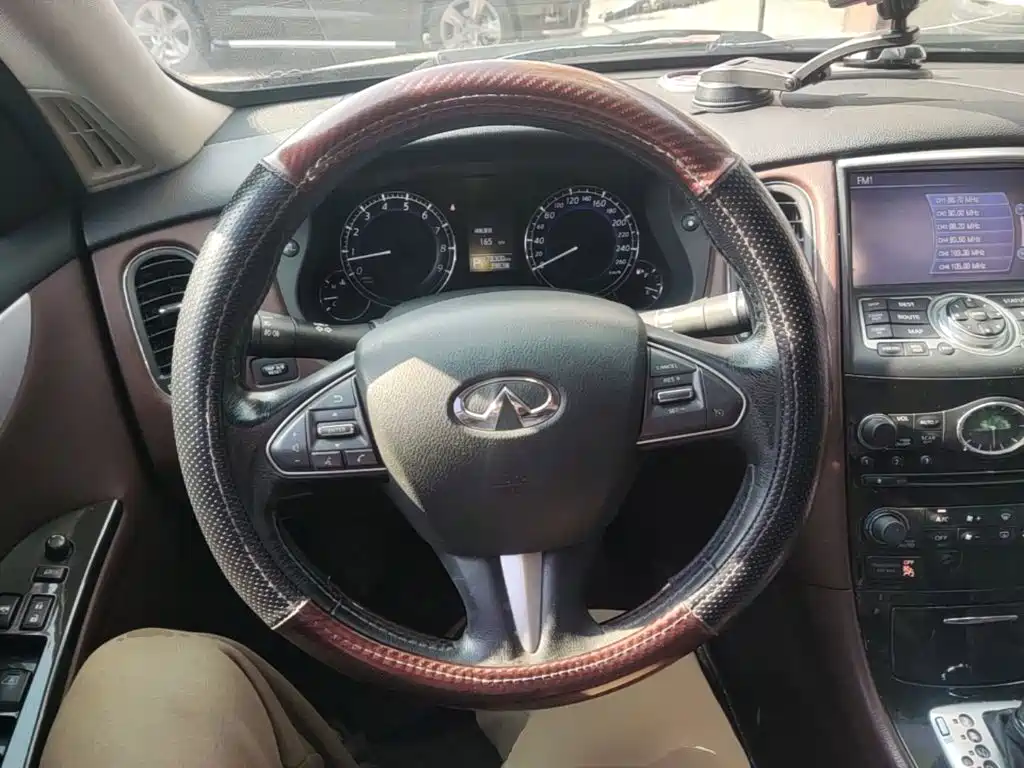 Infiniti QX50 — миниатюра 11