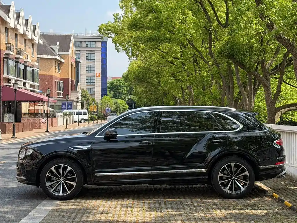 Bentley Bentayga — миниатюра 3