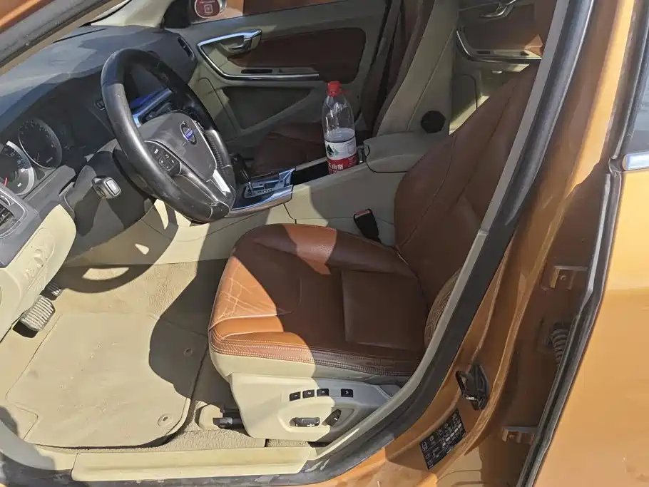 Volvo S60 (Import) — миниатюра 9