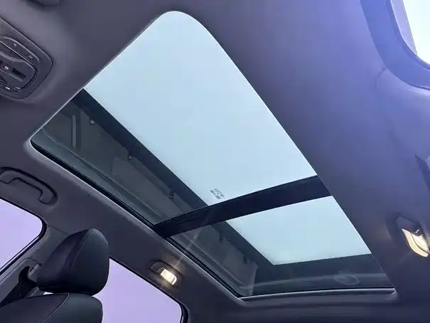 Roewe RX5 — миниатюра 9