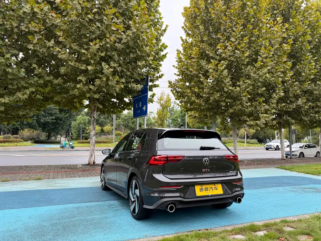 Volkswagen Golf GTI — миниатюра 4
