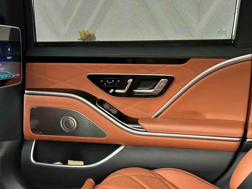 Mercedes-Benz S-Class — миниатюра 27