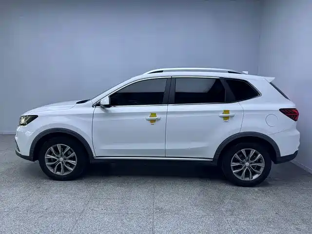 Roewe RX5 — миниатюра 4