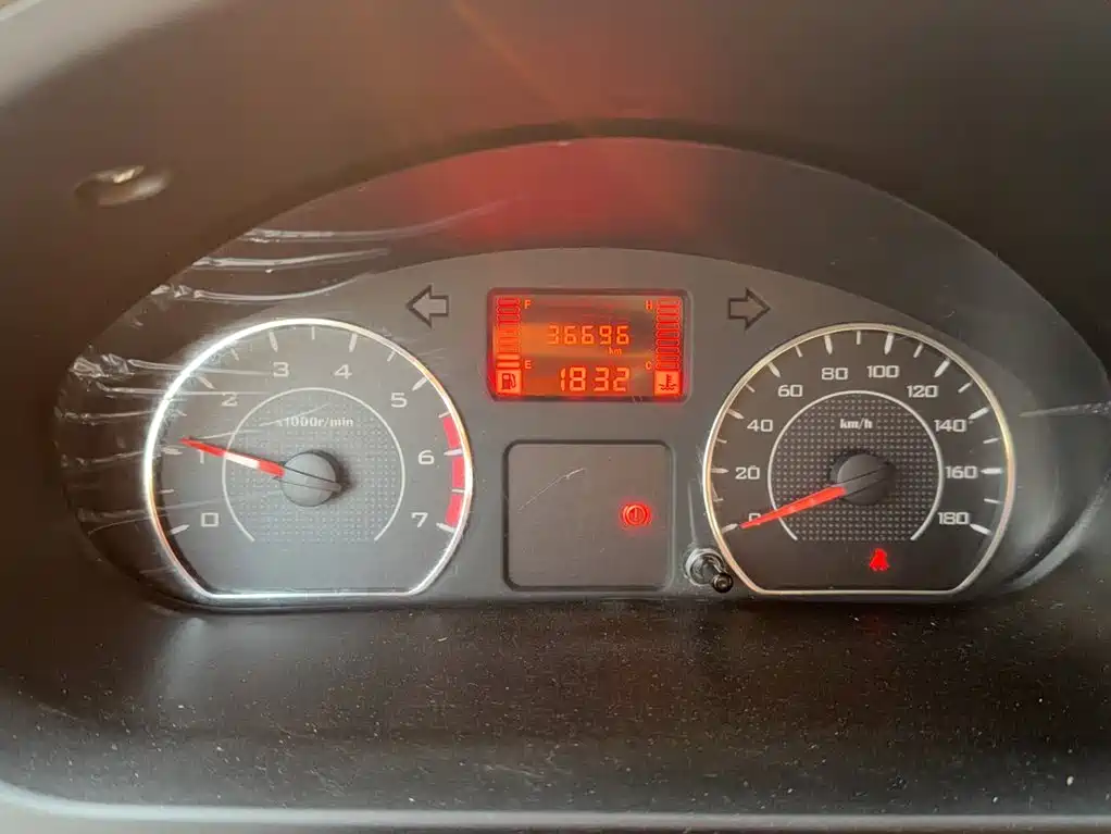 Wuling Rongguang V — миниатюра 9