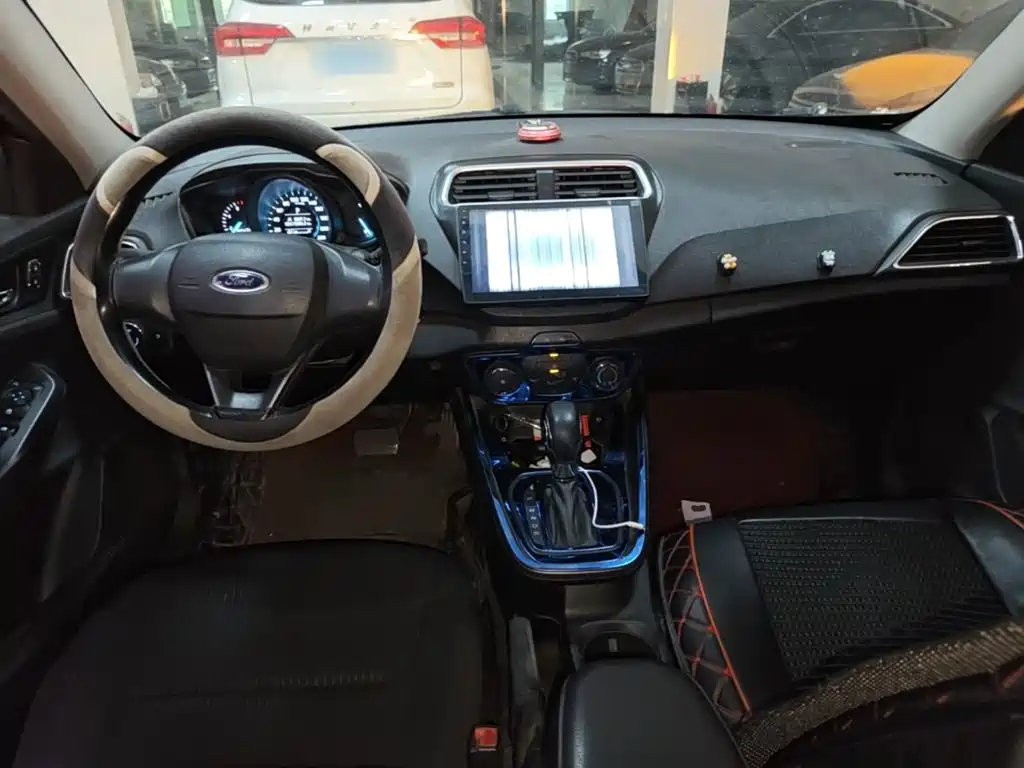 Ford Escort — миниатюра 10