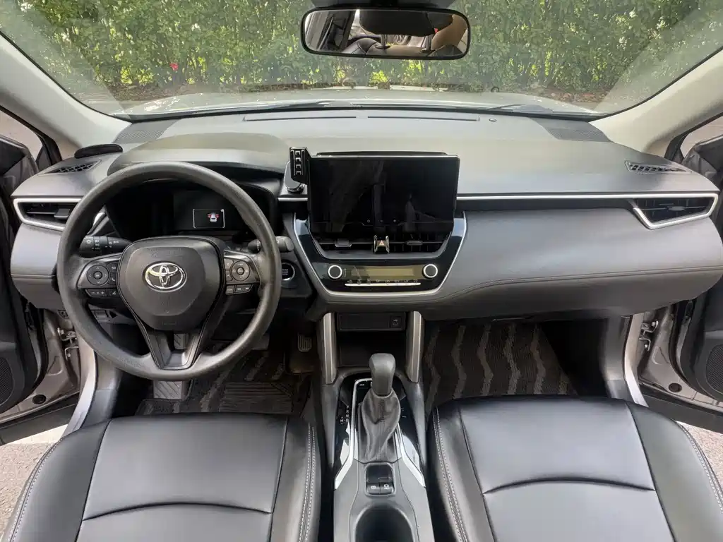 Toyota Corolla Cross — миниатюра 5