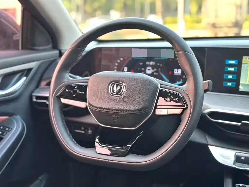 Changan Eado — миниатюра 4