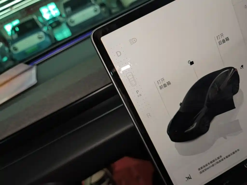 Tesla Model 3 — миниатюра 14