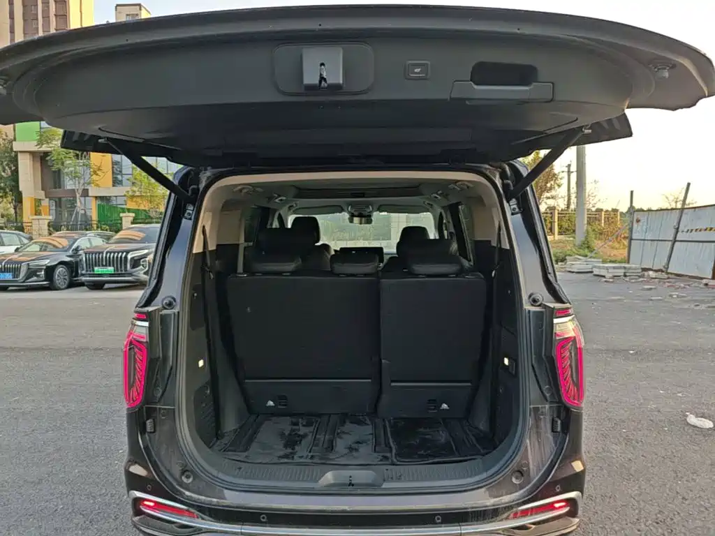 Hongqi Hongqi HQ9 PHEV — миниатюра 19