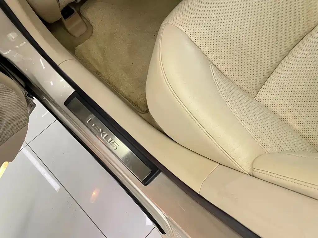 Lexus ES — миниатюра 38
