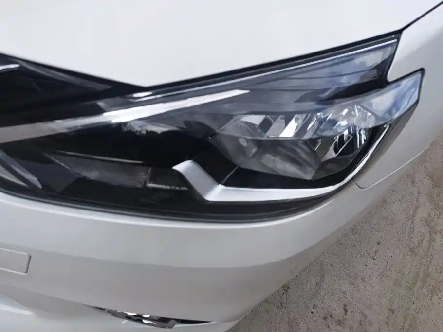 Nissan Sylphy — миниатюра 5