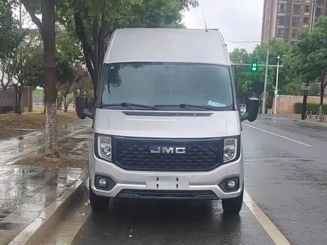 JMC JMC Fushun — миниатюра 2