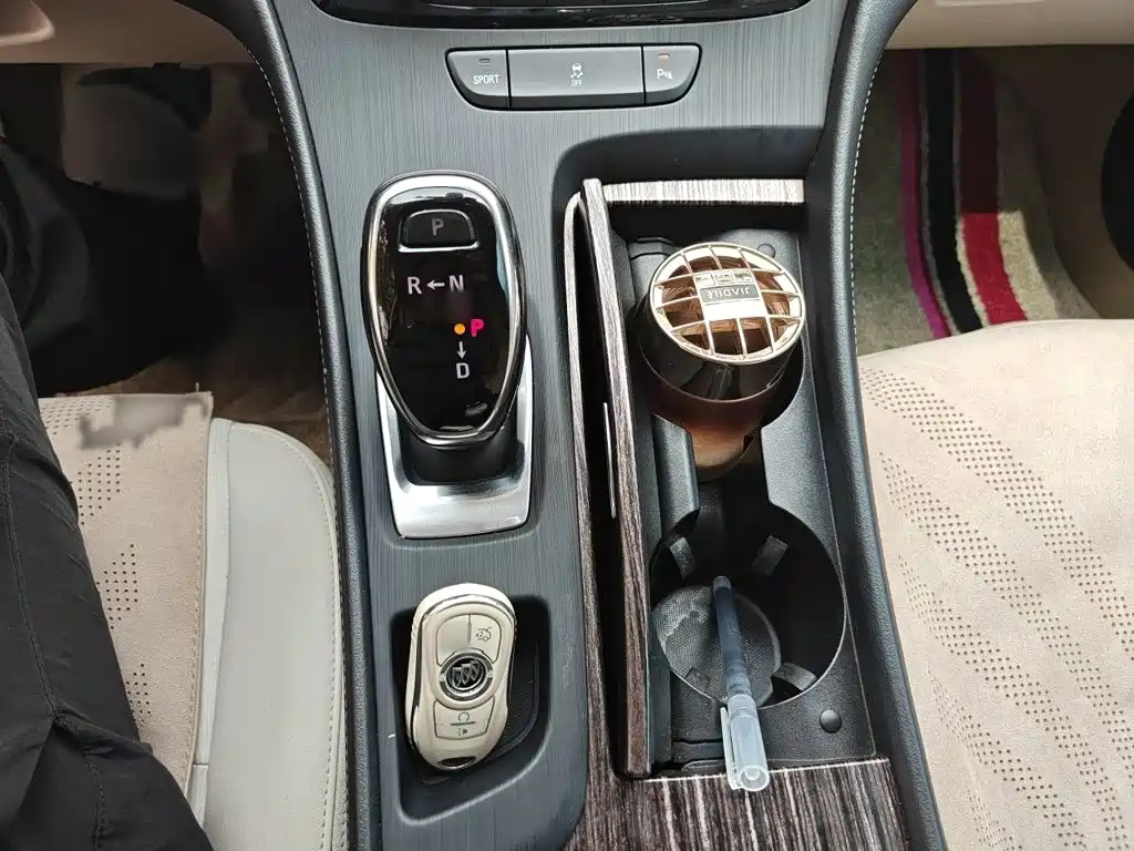 Buick LaCrosse — миниатюра 7