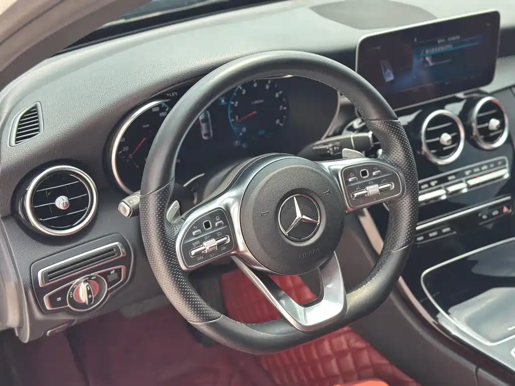 Mercedes-Benz C-Class — миниатюра 6