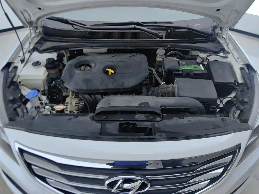 Hyundai Mistra — миниатюра 10