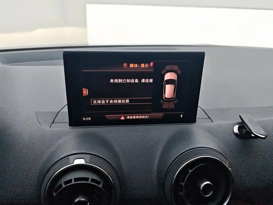 Audi Q2L — миниатюра 13