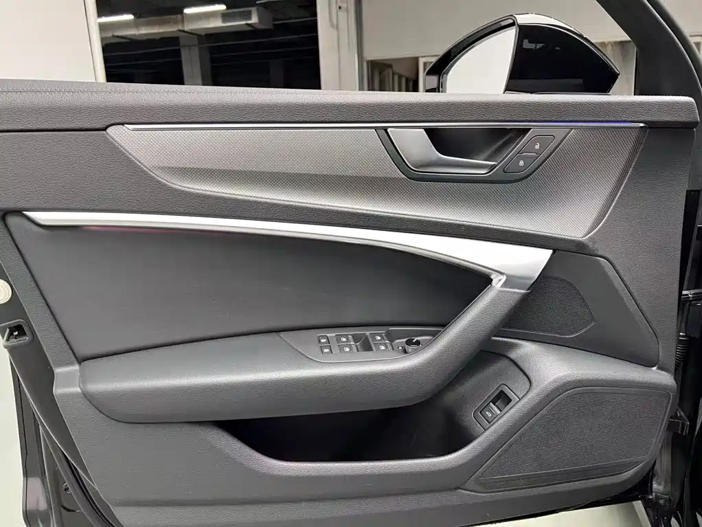 Audi A6L — миниатюра 5