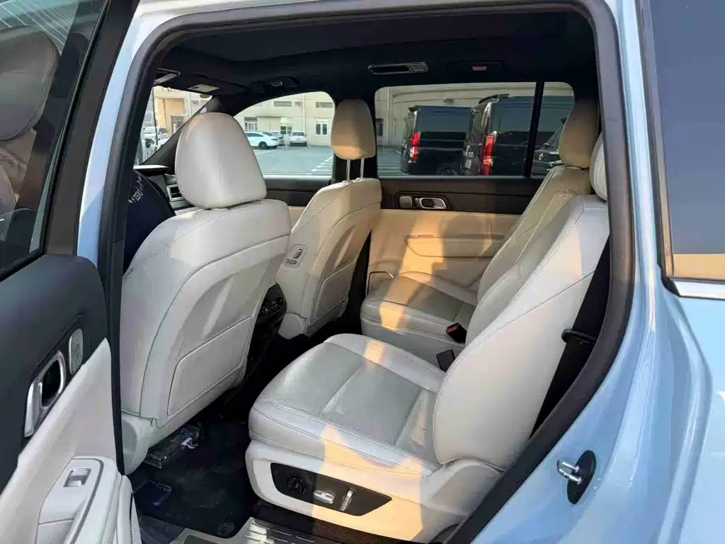 Li Auto Li ONE — миниатюра 6