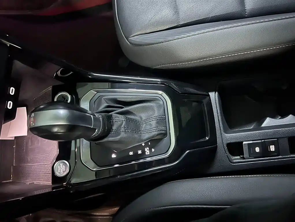 VOLKSWAGEN T ROC EXPLORING SONGS