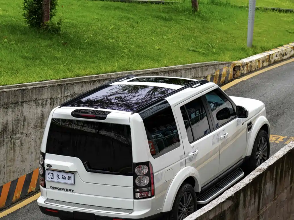 Land Rover Discovery — миниатюра 9