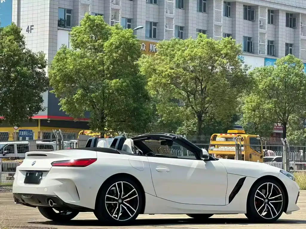 BMW Z4 — миниатюра 7
