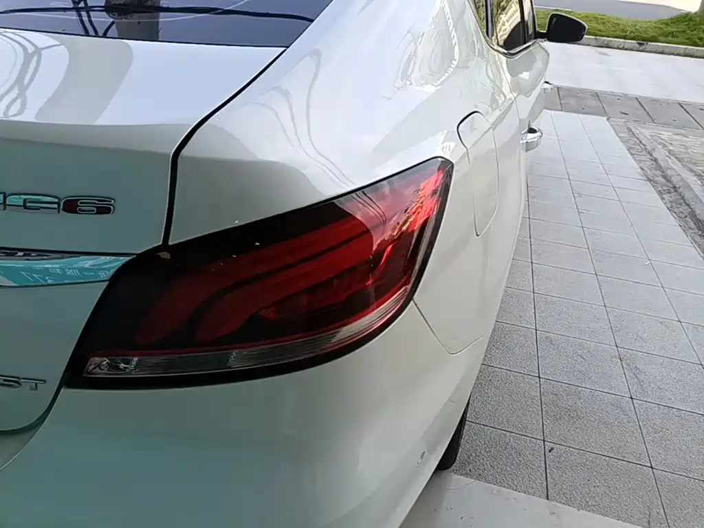 MG 6 New Energy — миниатюра 8