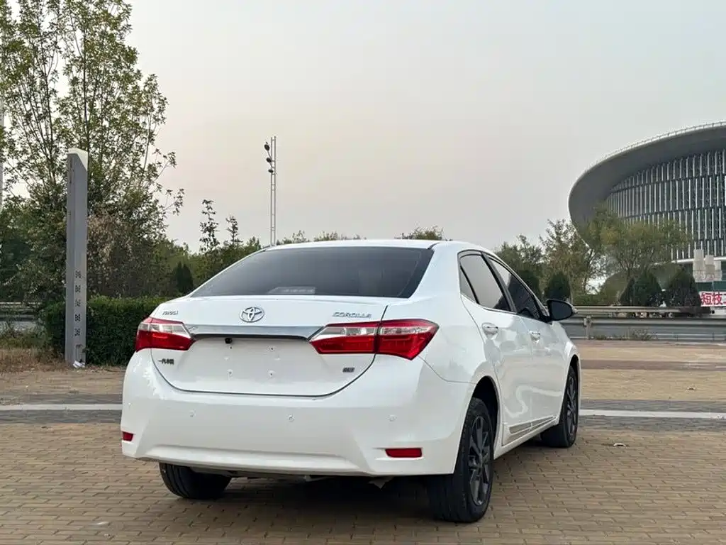 Toyota Corolla — миниатюра 4