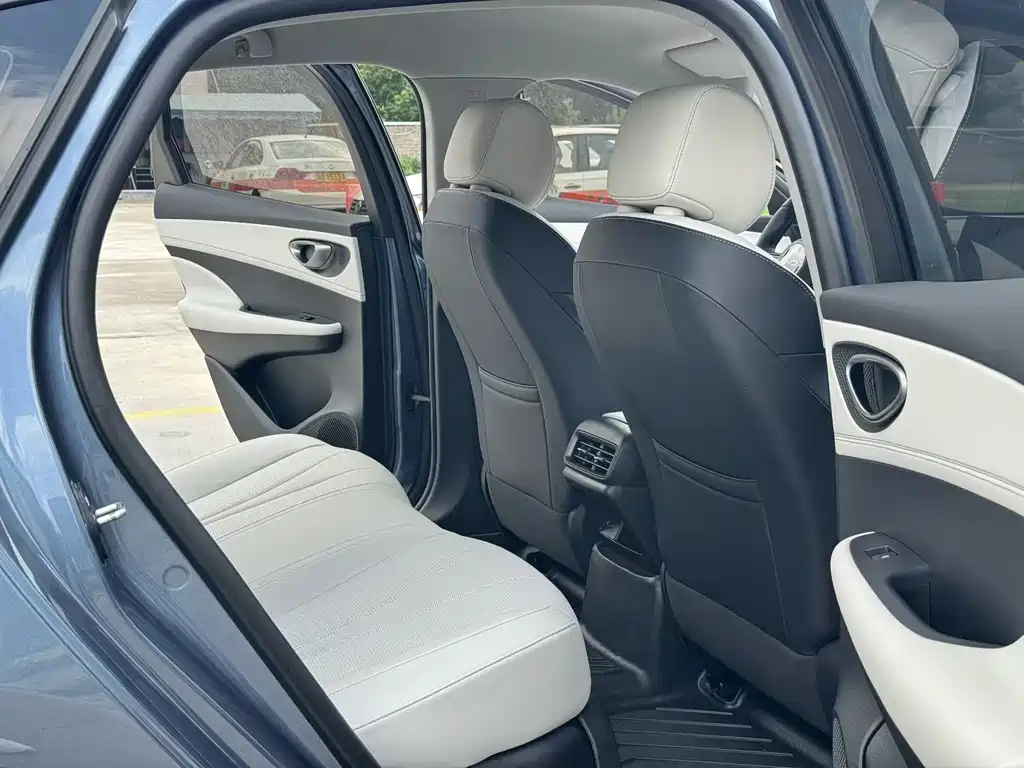 BYD Seal 05 DM-i — миниатюра 6
