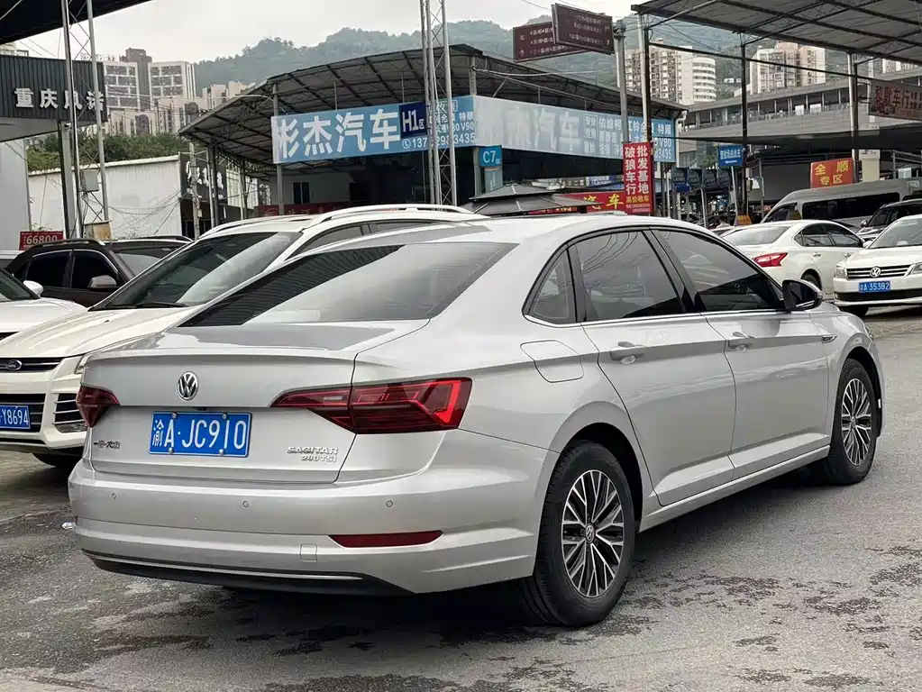 Volkswagen Sagitar — миниатюра 4