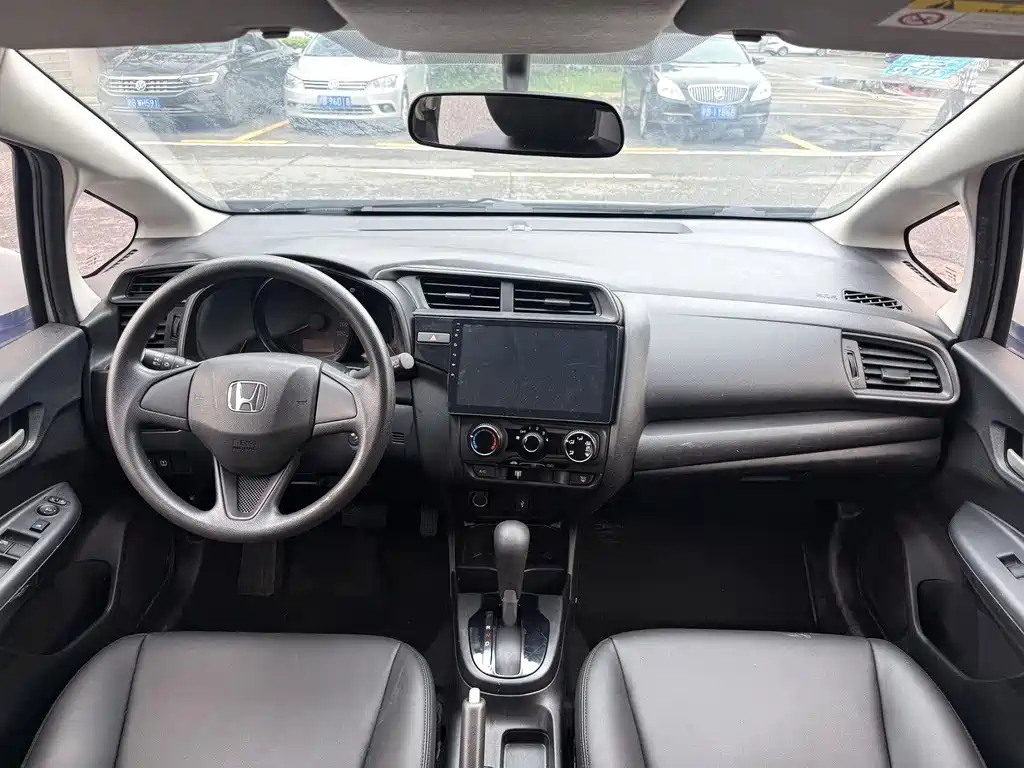 Honda Fit — миниатюра 6