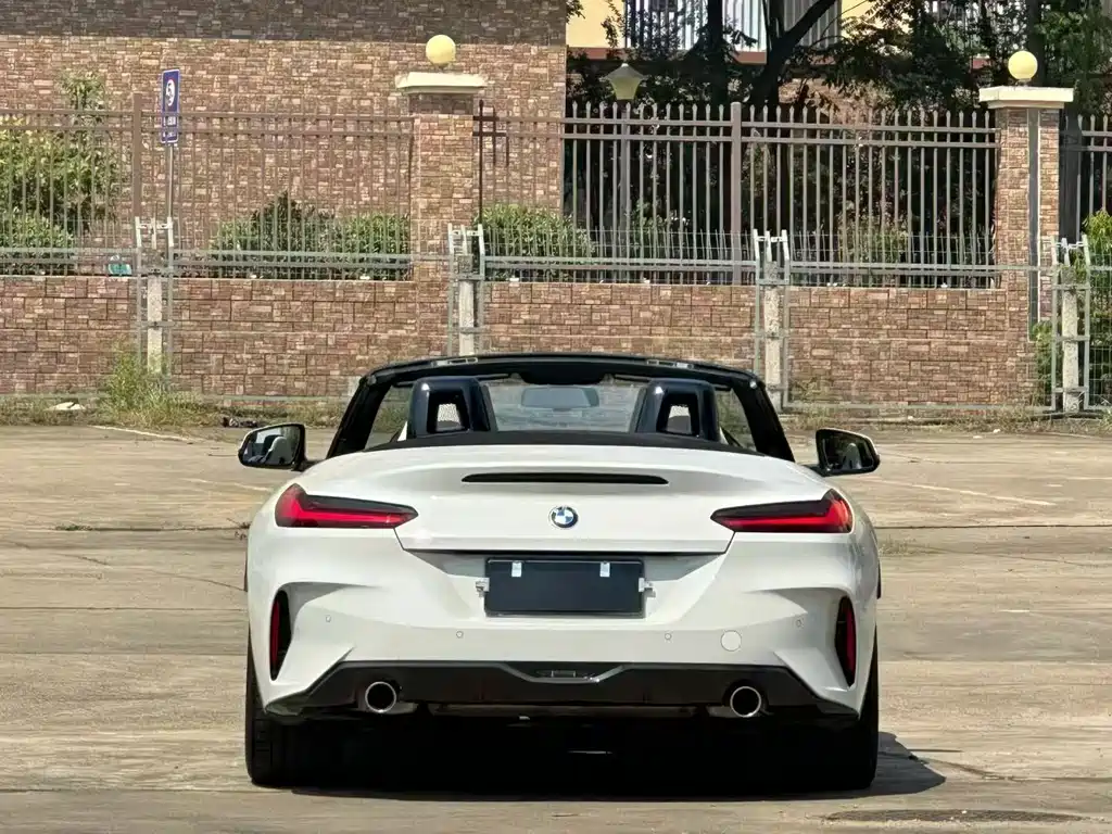 BMW Z4 — миниатюра 8
