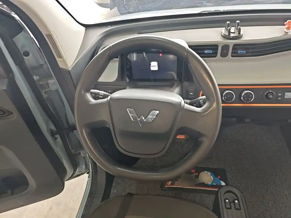 Wuling MINIEV — миниатюра 11