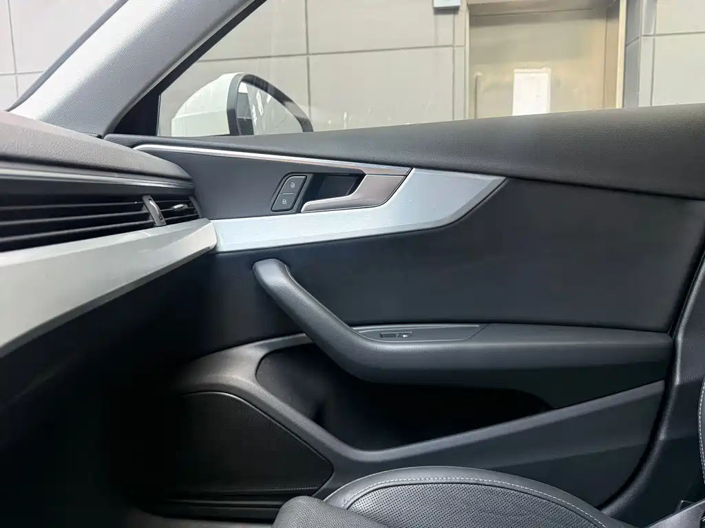 Audi A4L — миниатюра 27