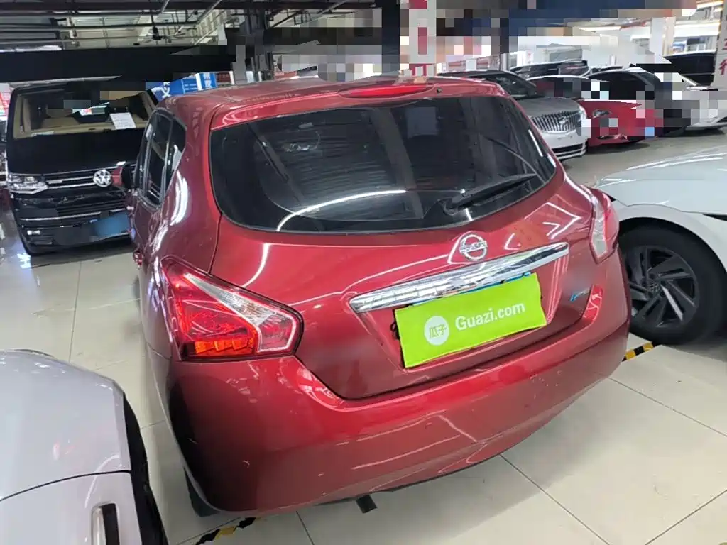 Nissan Tiida — миниатюра 5