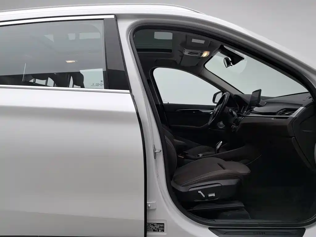 BMW X1 — миниатюра 23