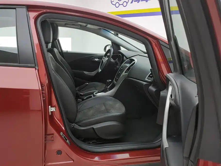 Buick Excelle — миниатюра 8