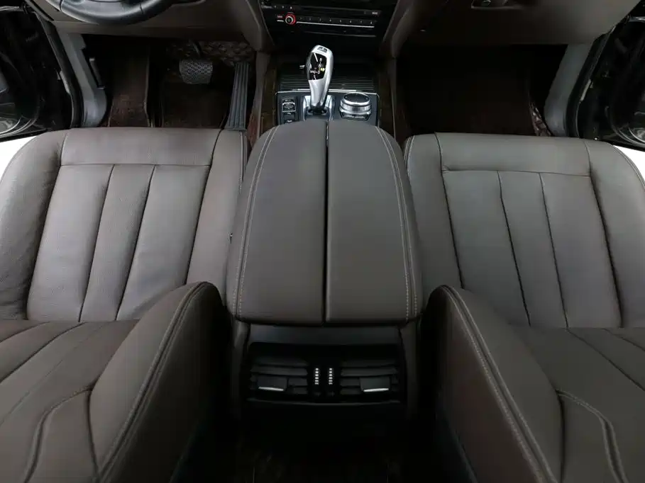 BMW X5 (Import) — миниатюра 10