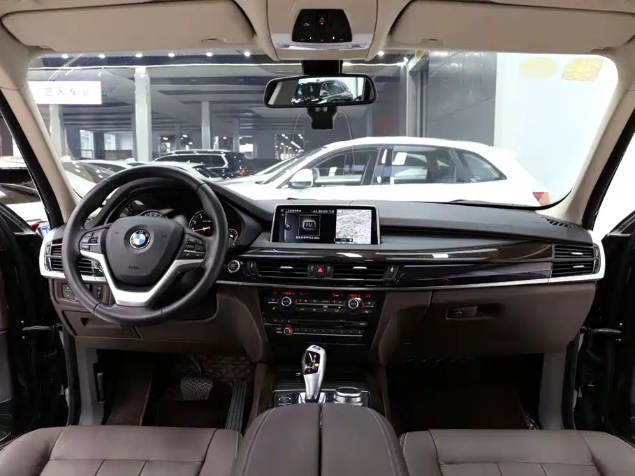 BMW X5 (Import) — миниатюра 9