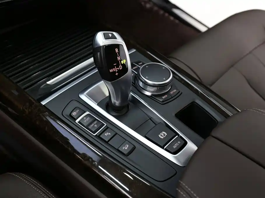 BMW X5 (Import) — миниатюра 12