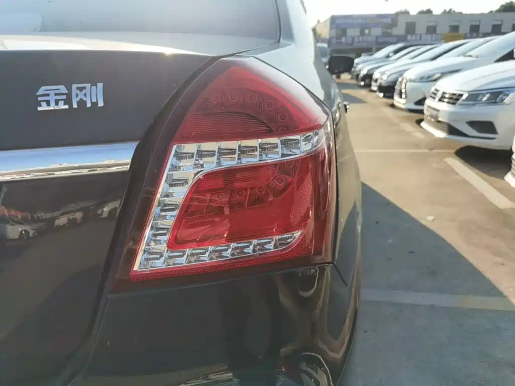 Geely King Kong — миниатюра 8