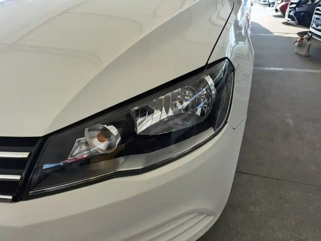 Volkswagen Jetta — миниатюра 24
