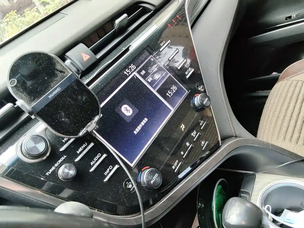 Toyota Camry — миниатюра 9