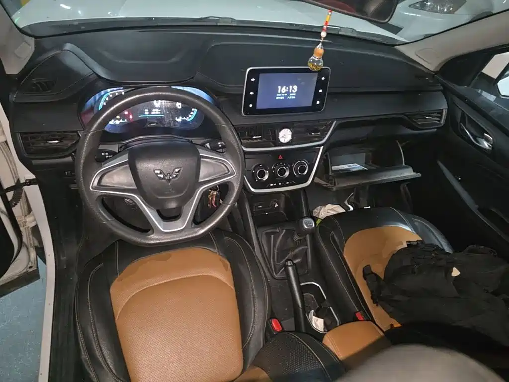 Wuling Hongguang S3 — миниатюра 10