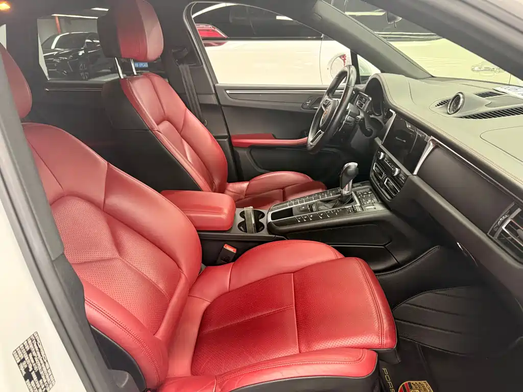 Porsche Macan — миниатюра 4