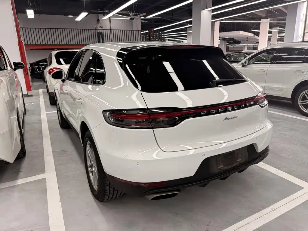 Porsche Macan — миниатюра 10