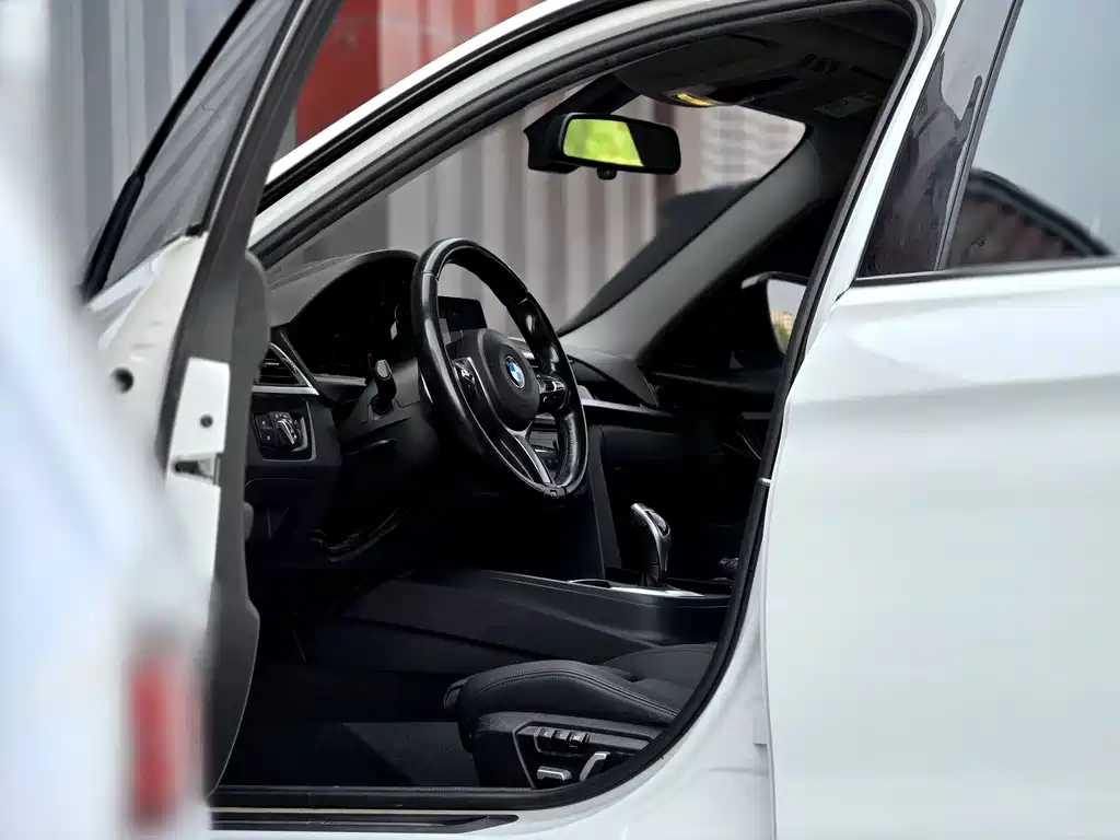 BMW 3 Series — миниатюра 12