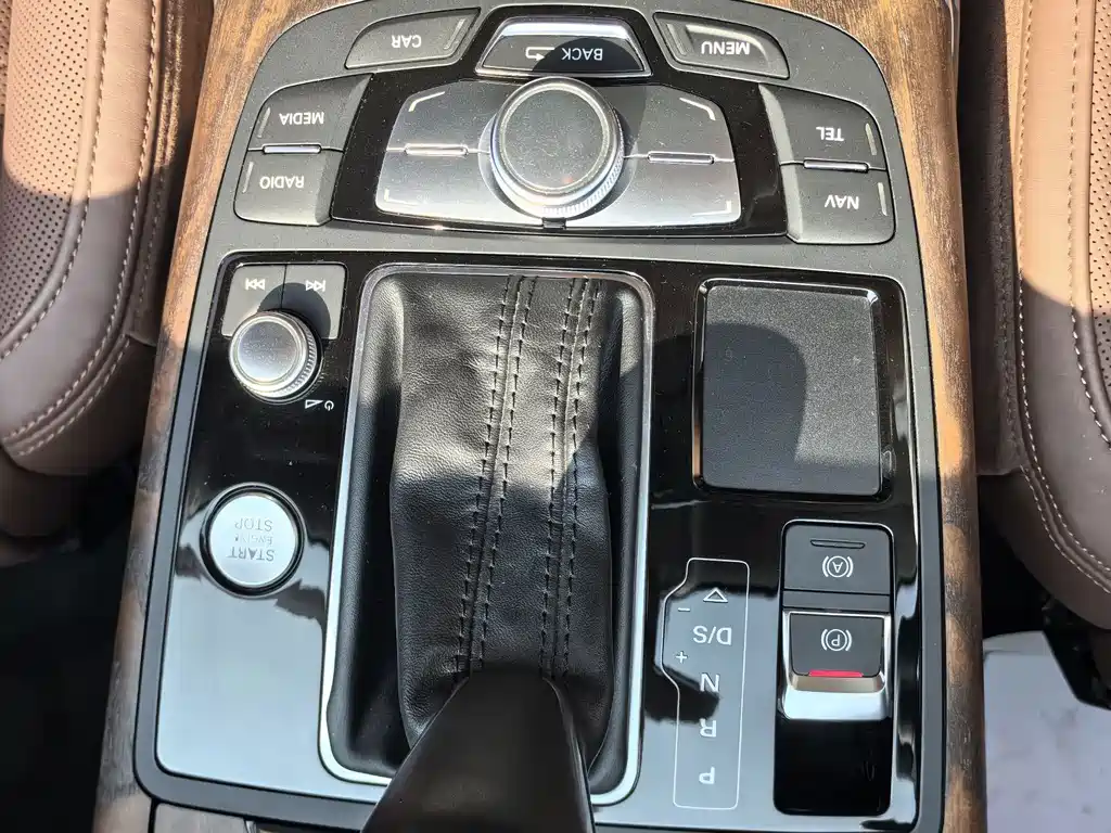 Audi A6L — миниатюра 11